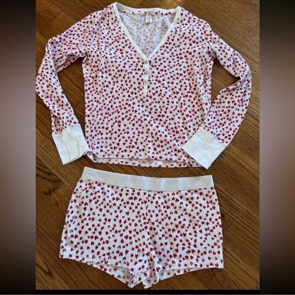Victoria's Secret Red Heart Print Pajama Set